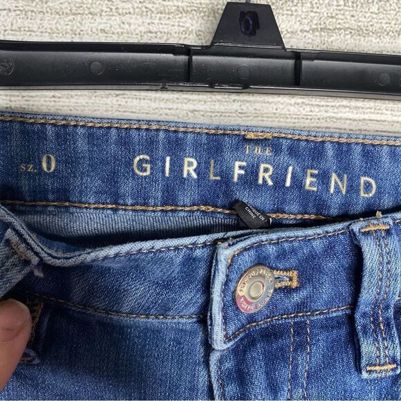 White House Black Market Girlfriend Fit Distressed Jeans - Picture 4 of 4